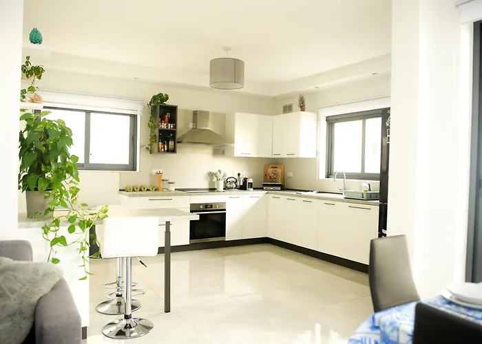 Seaviewcasadialfioqawra